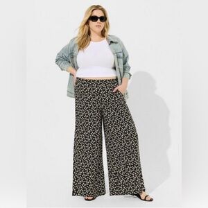 Floral Black Wide-Leg Pants (TALL LENGTH)